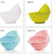 塑料工藝品的藝術(shù)重塑 從實(shí)用到美學(xué)的蛻變